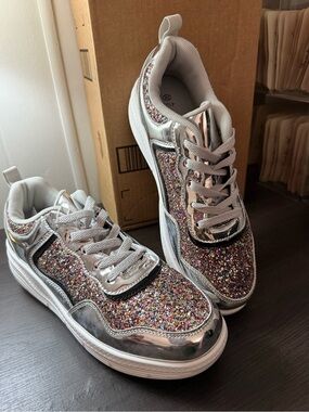 🇺🇸 SALE Glitter Sneakers in Silver